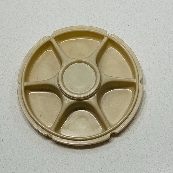 RARE Vintage Tupperware Servalier Serving Tray Magnet - Picture 1 of 2
